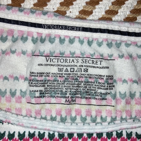 🧵Victoria’s Secret long sleeve nightgown tunic - Picture 3 of 3